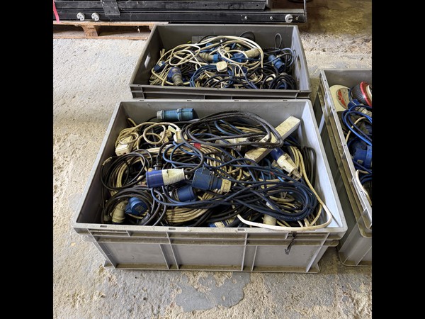 16 amp distro cables 16 amp distro cables