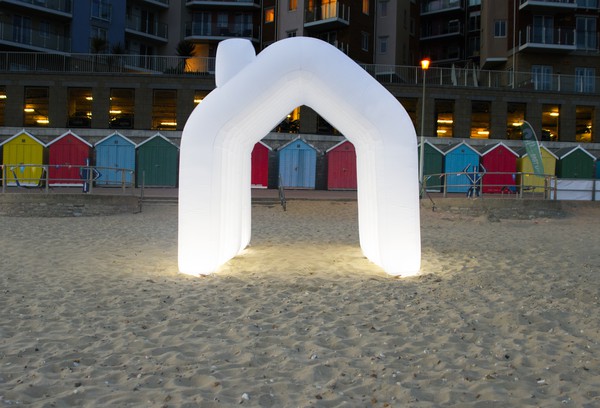Haus light up House prop