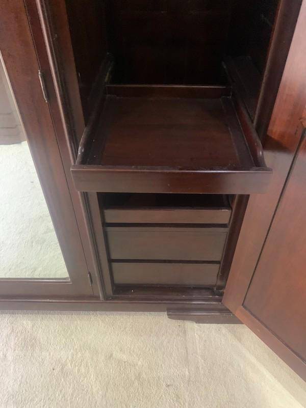 Wardrobe drawers