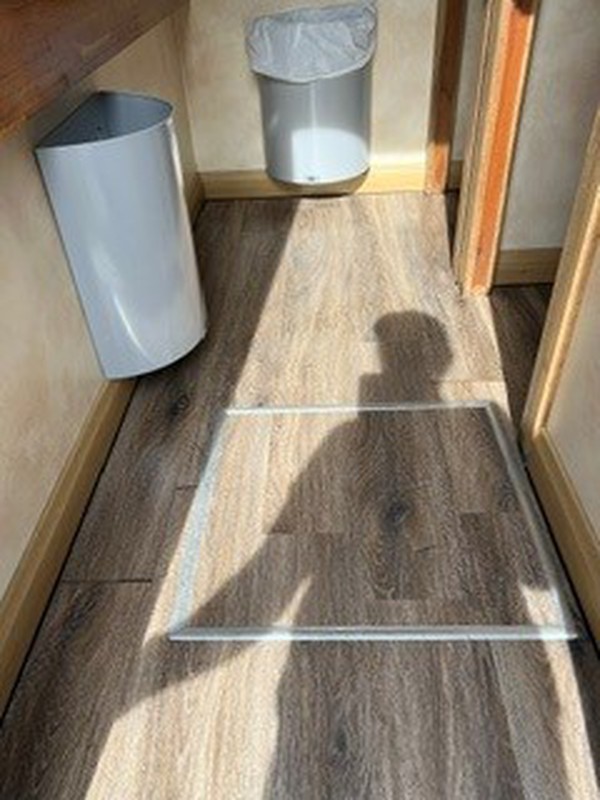Laminate floor toilet trailer