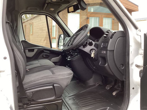 Renault master catering van