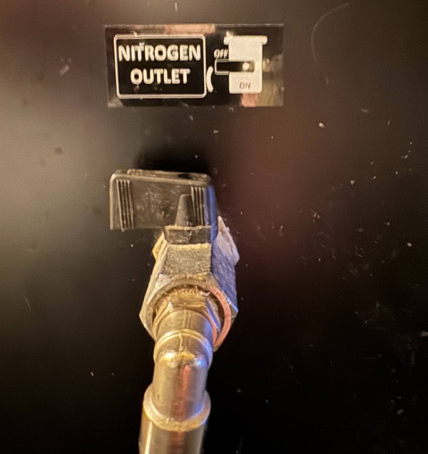 Nitrogen outlet