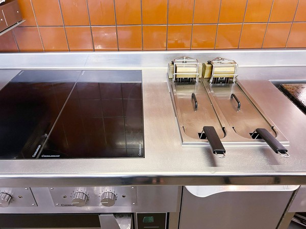 Induction hob and double frying Induction hob and double frying