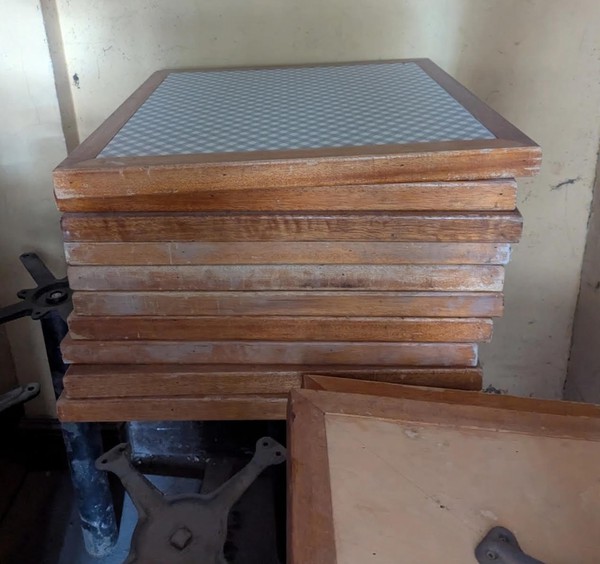 12x Square Wooden Table Tops - Eastbourne, East Sussex 3
