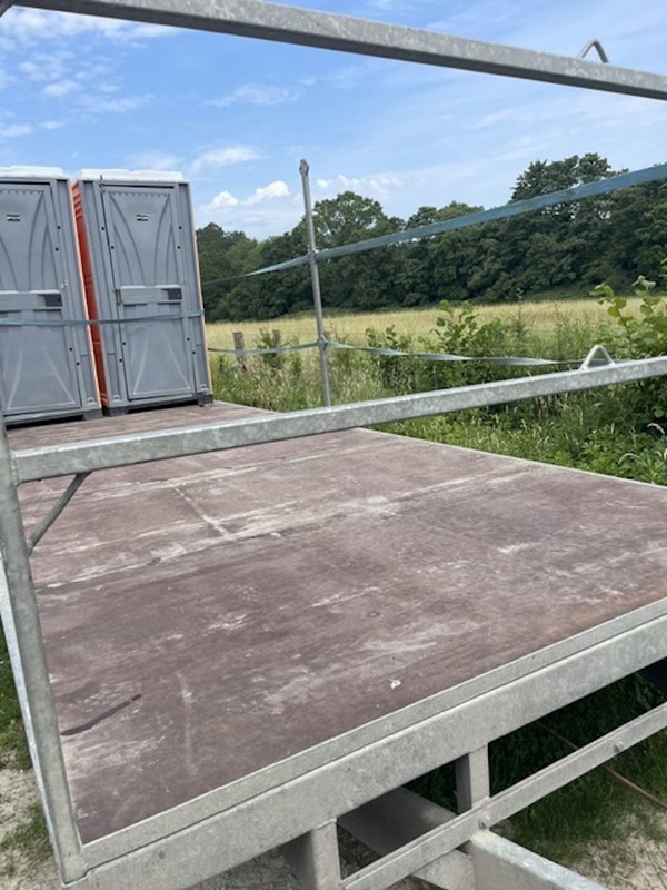Bateson toilet trailer transport