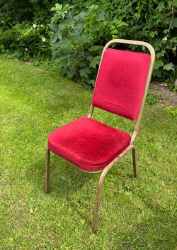 80x Red Square Back Banquet Chairs