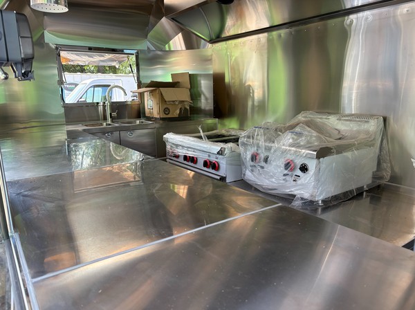 5m Catering Trailer 5m Catering Trailer