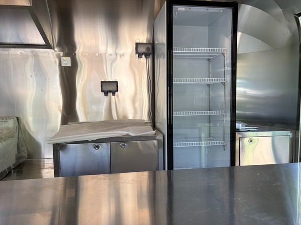 Airstream Style Catering Trailer Airstream Style Catering Trailer