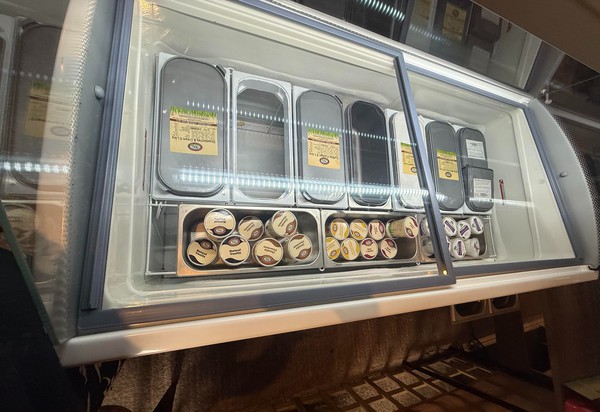 10 Tub Display Freezer For Sale 10 Tub Display Freezer For Sale