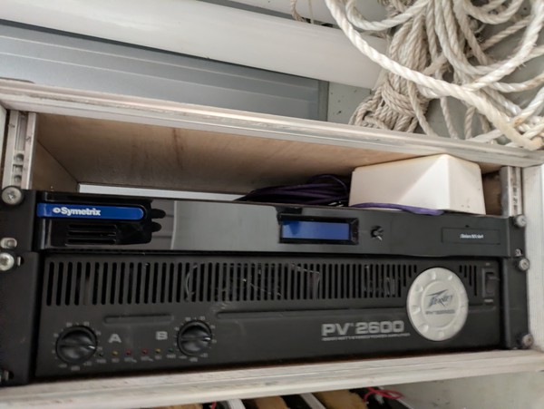 Peavey PV 2600 amp Peavey PV 2600 amp