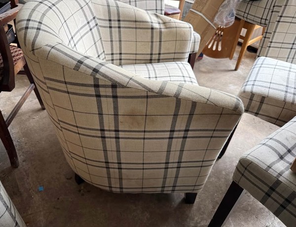 Second Hand 4x White Checked Tub Chairs Second Hand 4x White Checked Tub Chairs