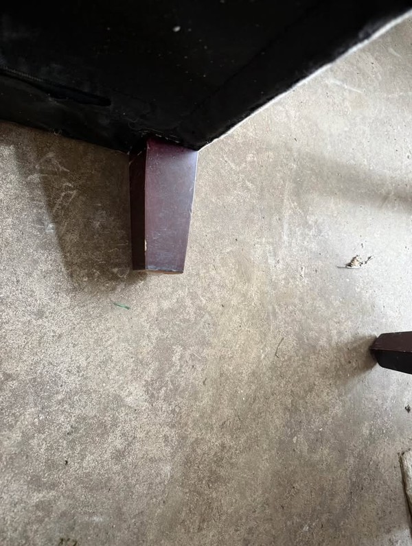 Used 4x Pub Chairs Used 4x Pub Chairs