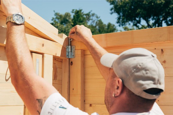 Portable shop hut for sale