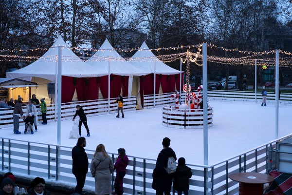 30m x 20m mobile ice rink for sale 30m x 20m mobile ice rink for sale