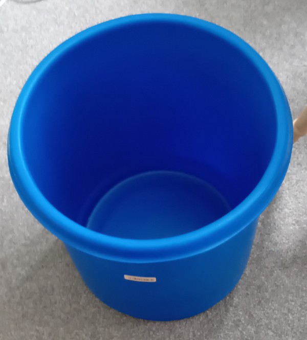 50 litre (blue) Round Flour Bins 50 litre (blue) Round Flour Bins