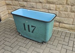 Heavy Duty Blue Fibreglass Commercial Container Truck
