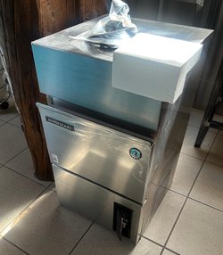 Hoshizaki IM-30CWPE Water Cooled Large Cube Ice Maker