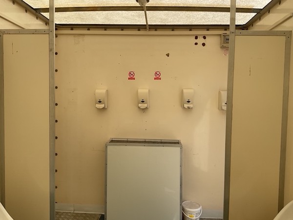 20 Urinal Trailer 20 Urinal Trailer