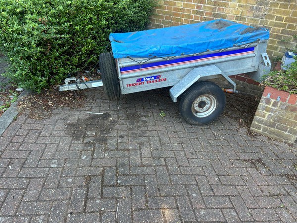 Trailer with cover for sale Trailer with cover for sale