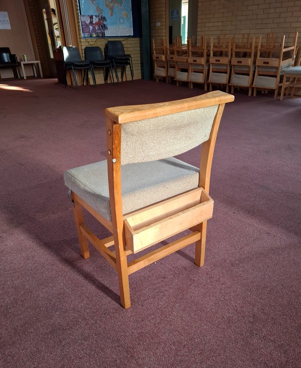 45x Wooden Church Chairs 45x Wooden Church Chairs