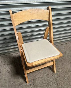 170x Wooden Folding Wedding Chairs For Sale