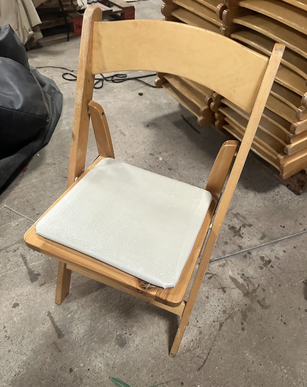 Second Hand Wooden Folding Wedding Chairs