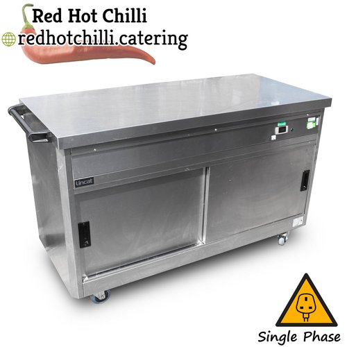 Hot cupboard on wheels
