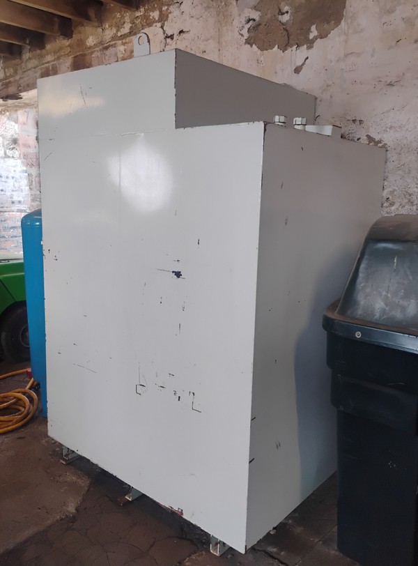 Second Hand 1350L Bunded Fuel Tank With Pump Second Hand 1350L Bunded Fuel Tank With Pump