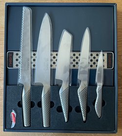 5x Global Knife Set And Magnetic Wall Rack For Sale