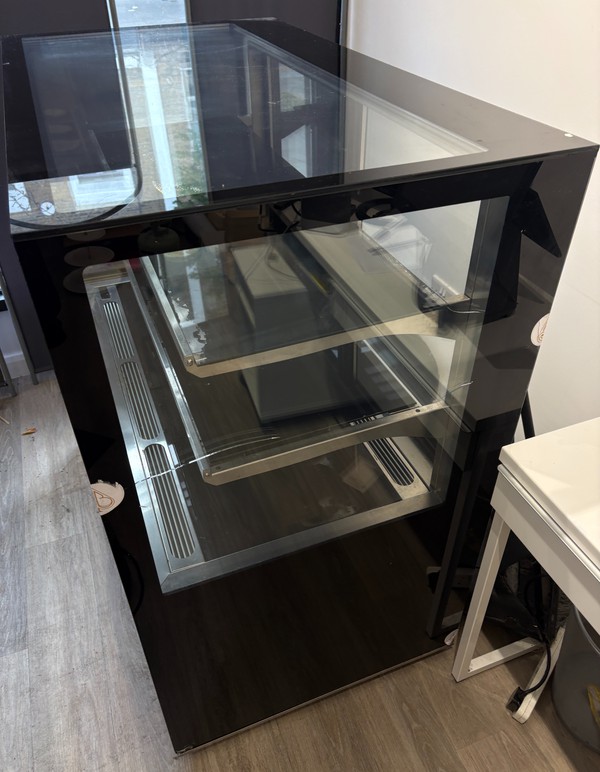 Shop Display Fridge For Sale