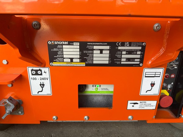 Battery operated scissor lift Battery operated scissor lift