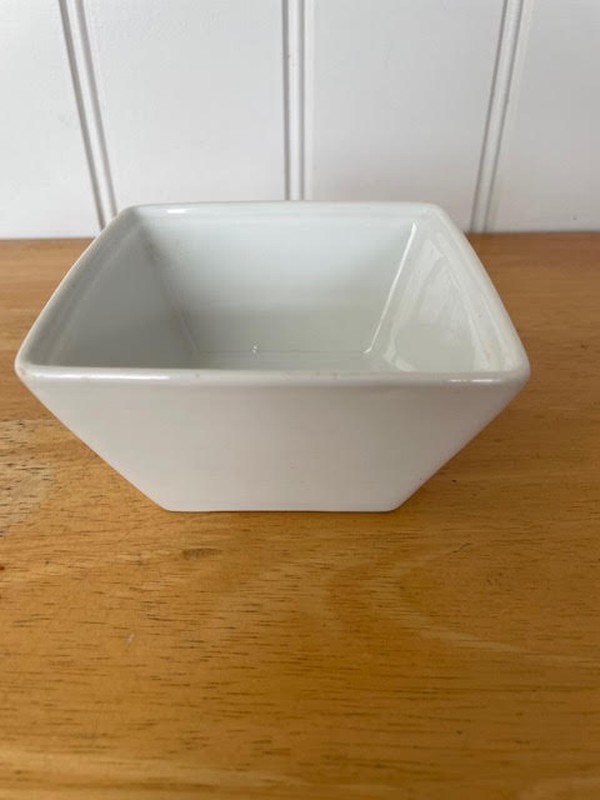 60x White GenWare Square Bowls For Sale 60x White GenWare Square Bowls For Sale