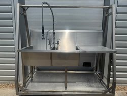 Double sink - on a trolly