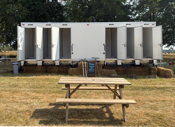 Six bay shower trailer for sale