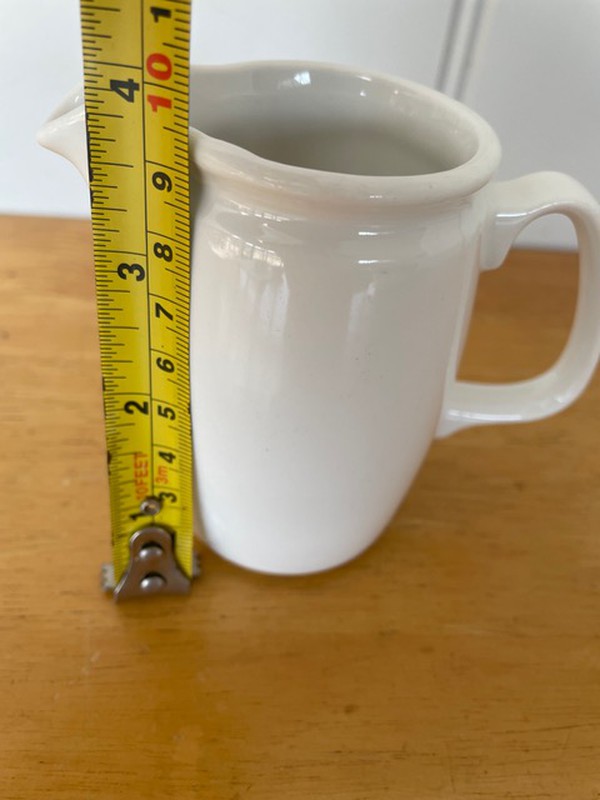 White Steelite Milk / Gravy / Sauce Jugs White Steelite Milk / Gravy / Sauce Jugs