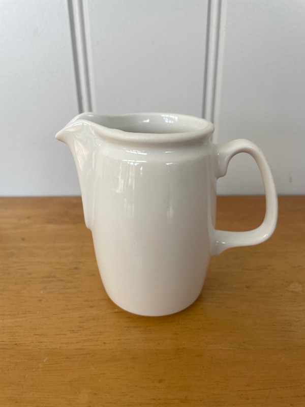 White Steelite sauce jugs White Steelite sauce jugs
