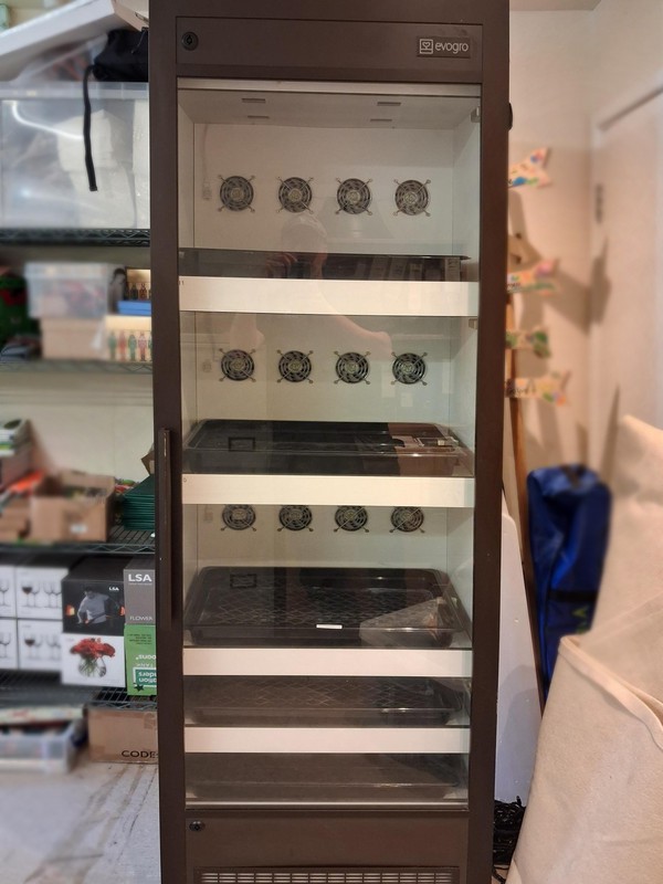 Evogro Cabinets E3XXX herb growing cabinet Evogro Cabinets E3XXX herb growing cabinet