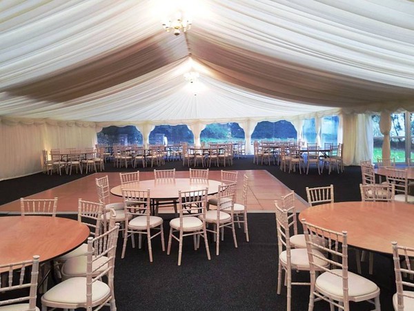 Dance floor with acoustic lining Dance floor with acoustic lining