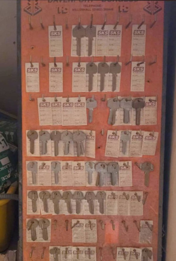 Blank keys for key cutting machines Blank keys for key cutting machines