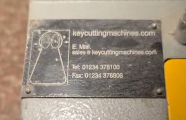 Used Key cutting machine for sale Used Key cutting machine for sale