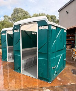 2x 6 Man Portable Urinal For Sale
