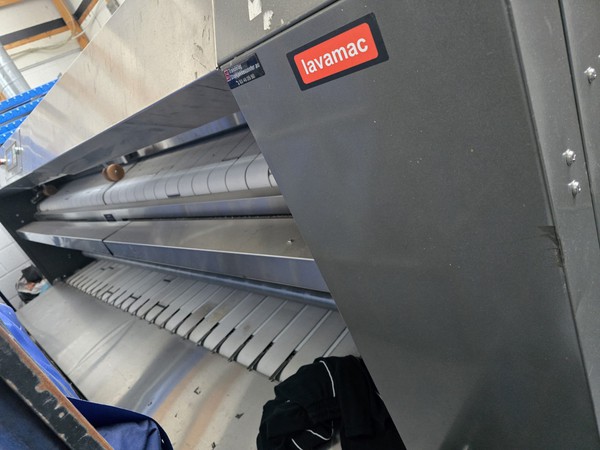 Lavamac Commercial Steam Ironer