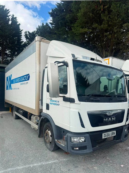 7.5T Box lorry for sale