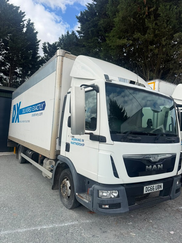 Box lorry for sale 7500kg Box lorry for sale 7500kg