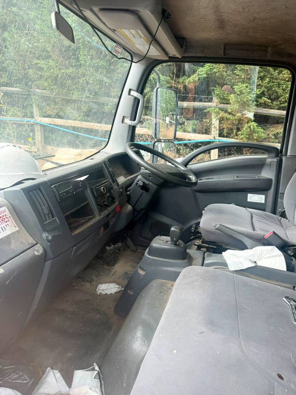 Isuzu forward cab Isuzu forward cab