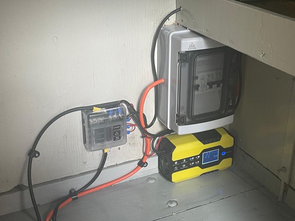 Inverter / electrics