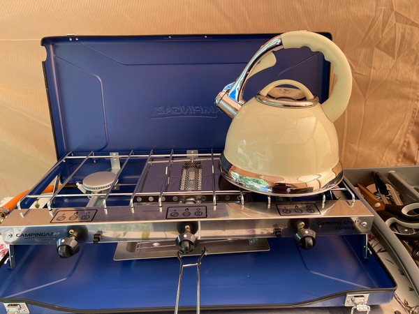 Two burner gas stove