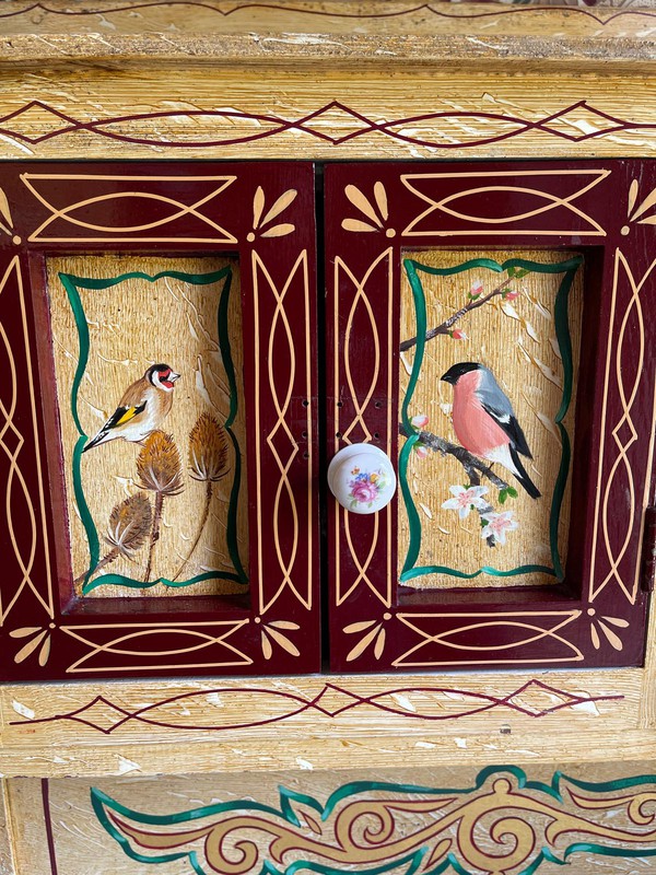 Vardo with Romany artwork