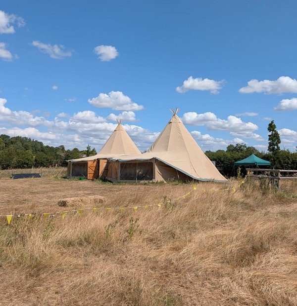 10.3m Giant Hat Tipi 10.3m Giant Hat Tipi