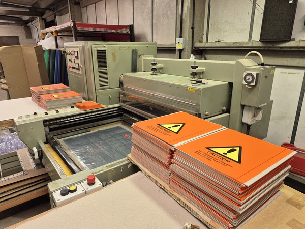 Used shuttle welder for ring binders, pockets and wallets Used shuttle welder for ring binders, pockets and wallets